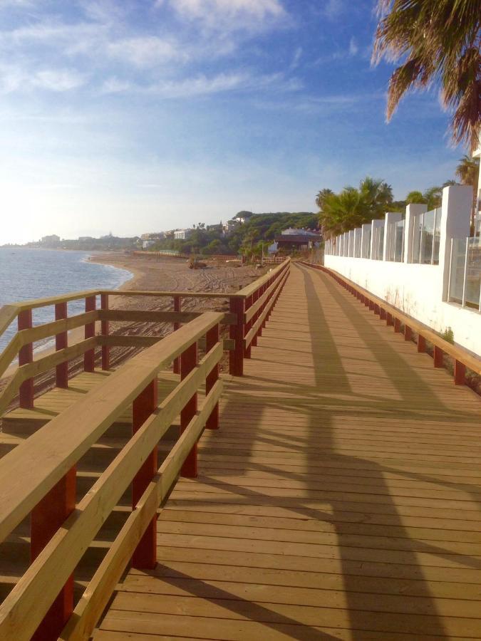 Villa Monterray, Royal Beach, Calahonda - Beach Front Villa Sitio de Calahonda Exterior photo